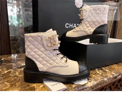 C H A N E L 샤넬 cc로고 퀄팅 레이스업 부츠 신발 7번 이미지