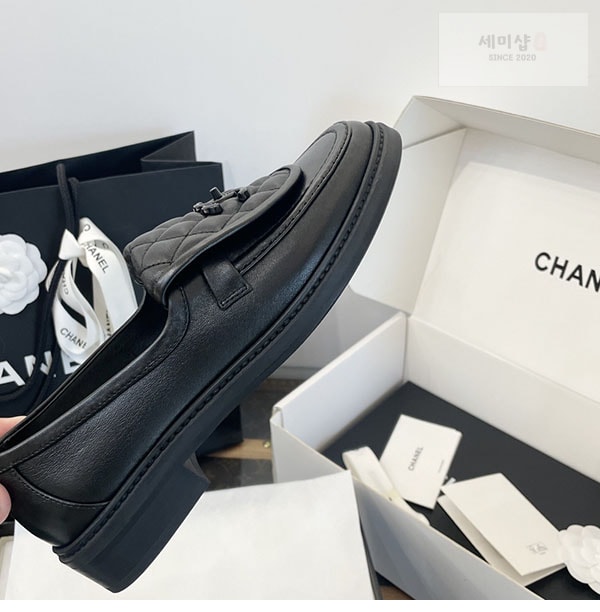 C H A N E L 샤넬 cc로고 턴락 퀼팅 모카신 로퍼 신발 5번 이미지