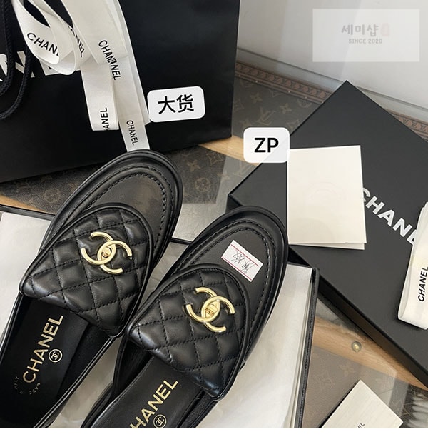 C H A N E L 샤넬 cc로고 턴락 퀼팅 모카신 로퍼 신발 13번 이미지