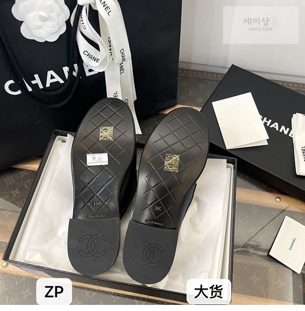 C H A N E L 샤넬 cc로고 턴락 퀼팅 모카신 로퍼 신발 19번 이미지