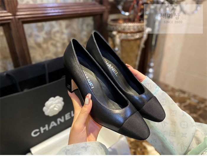 C H A N E L 샤넬 cc로고 통굽 펌프스 신발 9번 이미지