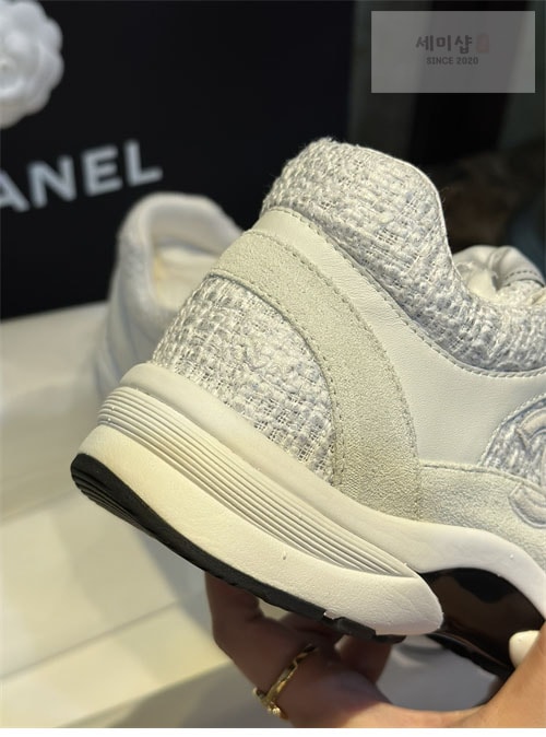 C H A N E L 샤넬 cc로고 트위드 스니커즈 신발 17번 이미지