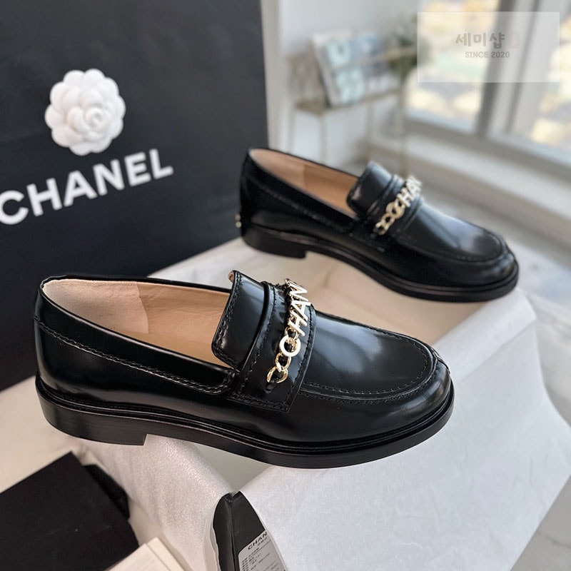 C H A N E L 샤넬 cc 로고 체인 모카신 로퍼 신발 1번 이미지