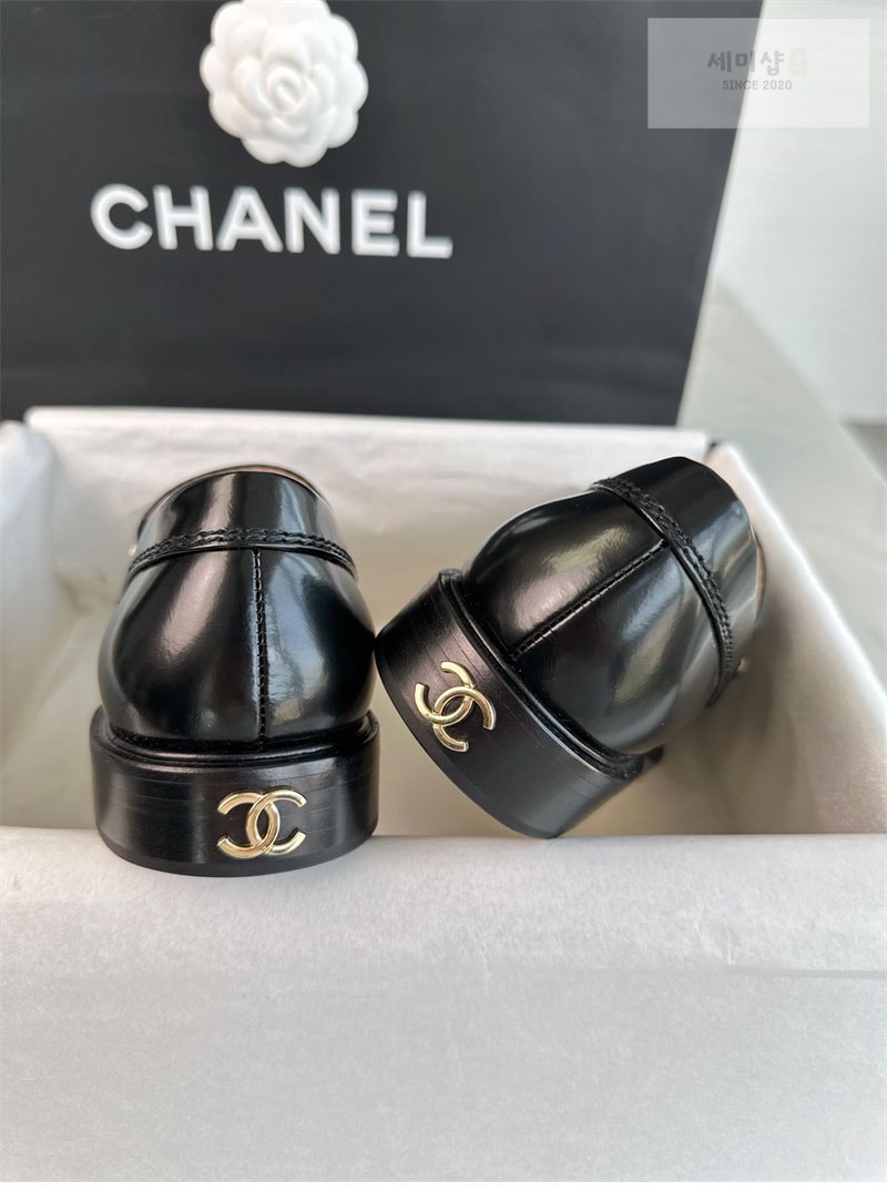 C H A N E L 샤넬 cc 로고 체인 모카신 로퍼 신발 9번 이미지