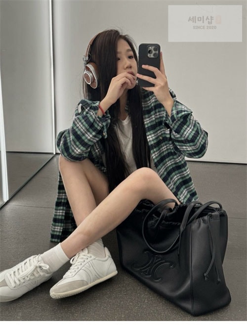 C E L I N E 셀린느 카프스킨 조거 트리오페 스니커즈 신발 15번 이미지
