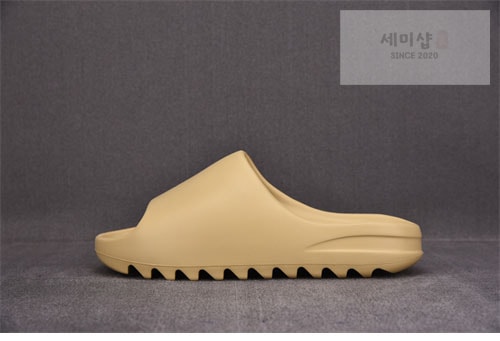 Adidas 아디다스 이지 슬라이드 “DESSAN” Yeezy Slide FW6344 신발 2번 이미지