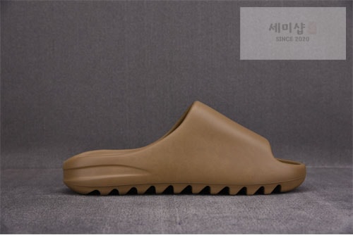 Adidas 아디다스 이지 슬라이드 “EARBRN” Yeezy Slide FV8425 신발 3번 이미지