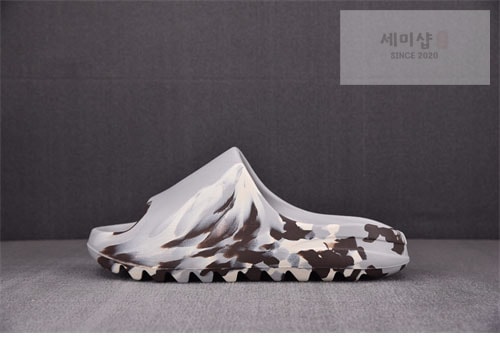 Adidas 아디다스 이지 슬라이드 “GRAY” Yeezy Slide MX GZ5553 신발 2번 이미지
