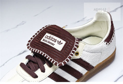 Adidas 아디다스x웨일즈보너 포니 토널 삼바 크림 화이트 미스테리 브라운 스니커즈 신발 27번 이미지