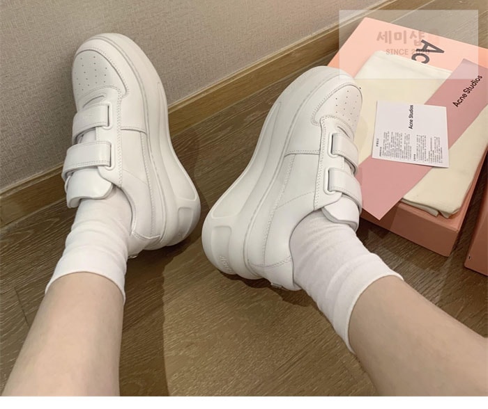 Acne Studios 아크네 24FW 벨크로 스트랩 통굽 스니커즈 신발 28번 이미지