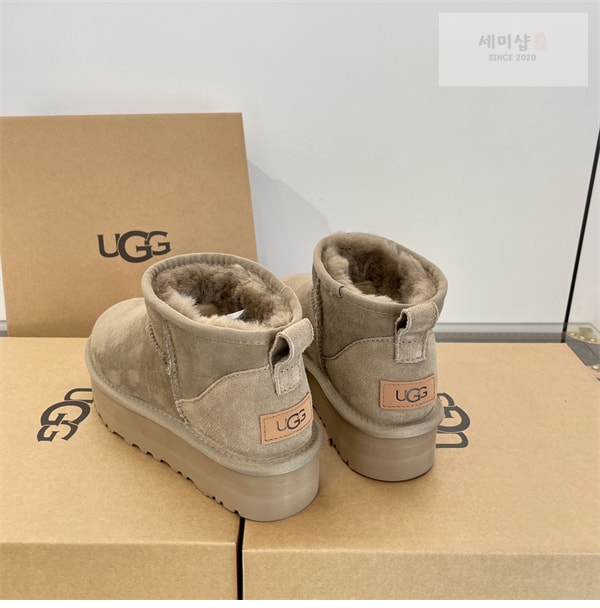 U G G 어그 클래식 울트라 미니 부츠 신발 10번 이미지