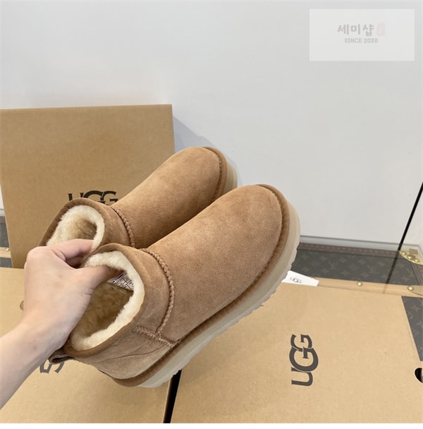U G G 어그 클래식 울트라 미니 부츠 신발 19번 이미지