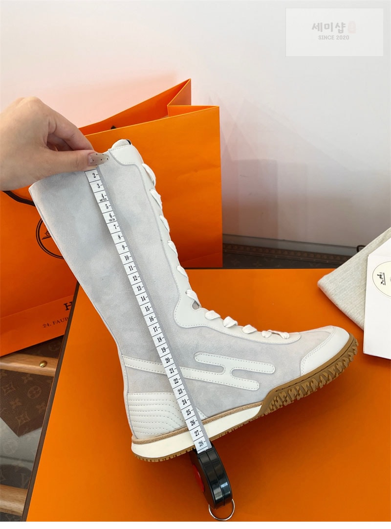 Hermes 에르메스 스웨이드 레이스업 스니커즈 화이트 신발 19번 이미지