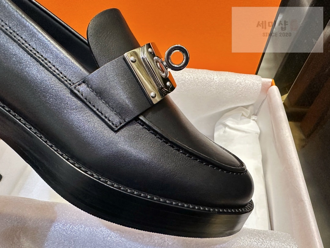 Hermes 에르메스 오버사이즈 KELLY 버클 핫 로퍼 “35SIZE – 40SIZE” 신발 15번 이미지
