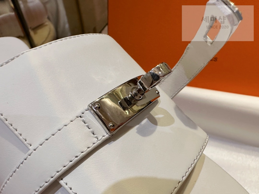 Hermes 에르메스 우먼 GIGI 켈리 뮬 샌들 “35SIZE – 41SIZE” 신발 13번 이미지