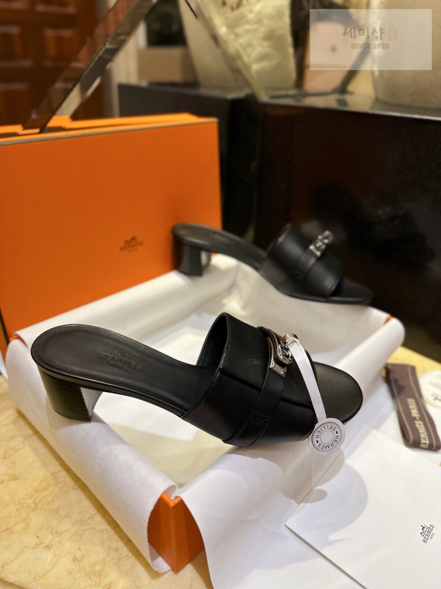 Hermes 에르메스 우먼 GIGI 켈리 뮬 샌들 “35SIZE – 41SIZE” 신발 16번 이미지