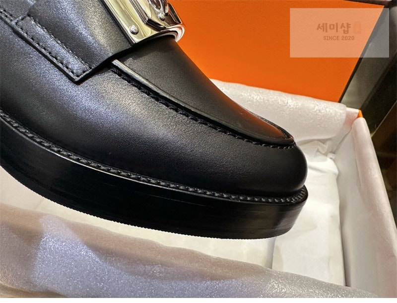 Hermes 에르메스 Hot 핫 로퍼 신발 12번 이미지