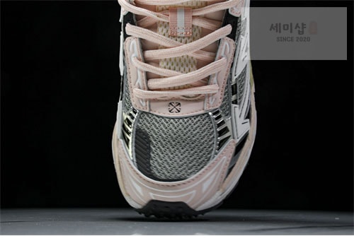 Off White 오프화이트 비 라이트 스니커즈 신발 17번 이미지