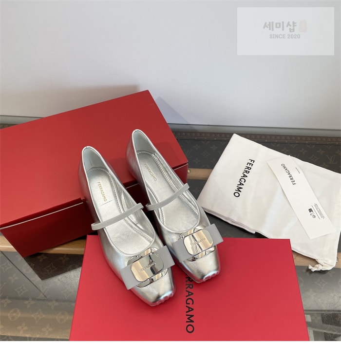 Ferragamo 페레가모 뉴 바라 플레이트 발레플랫 신발 17번 이미지