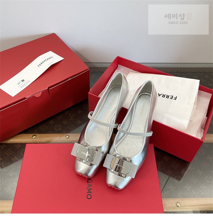 Ferragamo 페레가모 뉴 바라 플레이트 발레플랫 신발 19번 이미지