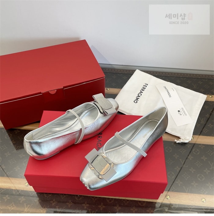 Ferragamo 페레가모 뉴 바라 플레이트 발레플랫 신발 20번 이미지