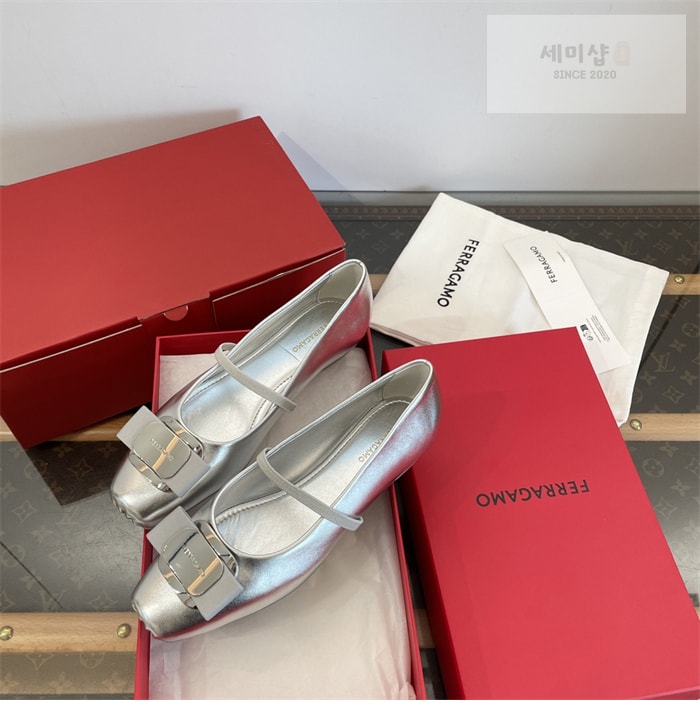 Ferragamo 페레가모 뉴 바라 플레이트 발레플랫 신발 21번 이미지