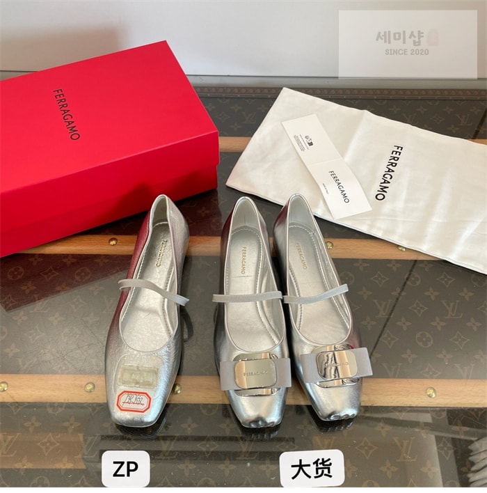 Ferragamo 페레가모 뉴 바라 플레이트 발레플랫 신발 23번 이미지