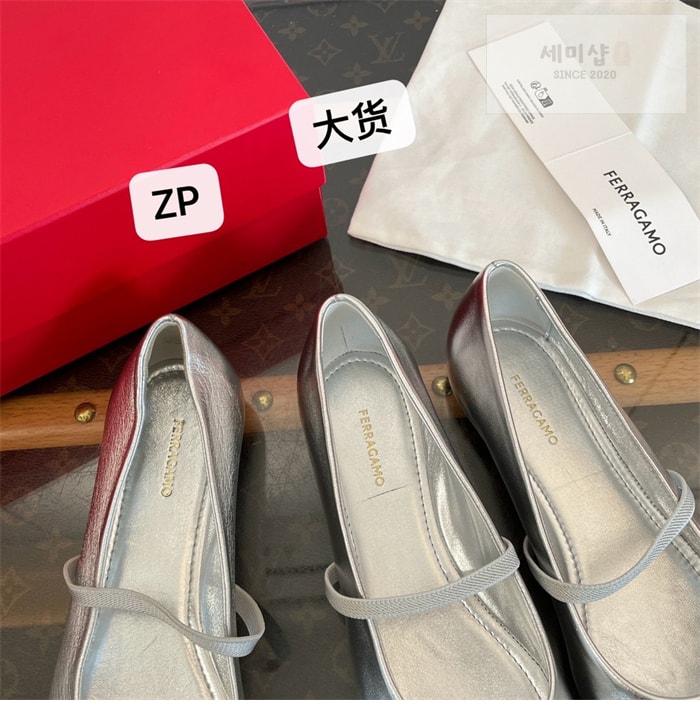 Ferragamo 페레가모 뉴 바라 플레이트 발레플랫 신발 25번 이미지