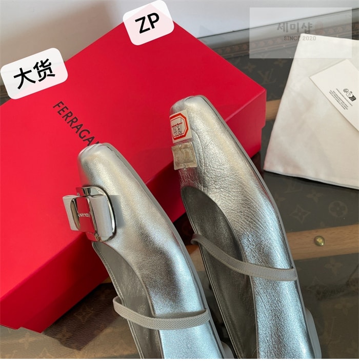 Ferragamo 페레가모 뉴 바라 플레이트 발레플랫 신발 27번 이미지