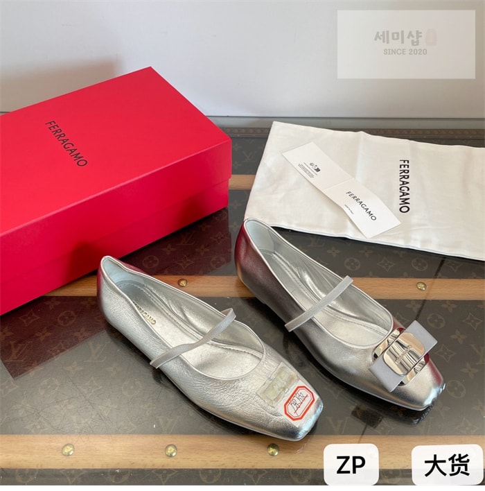 Ferragamo 페레가모 뉴 바라 플레이트 발레플랫 신발 28번 이미지