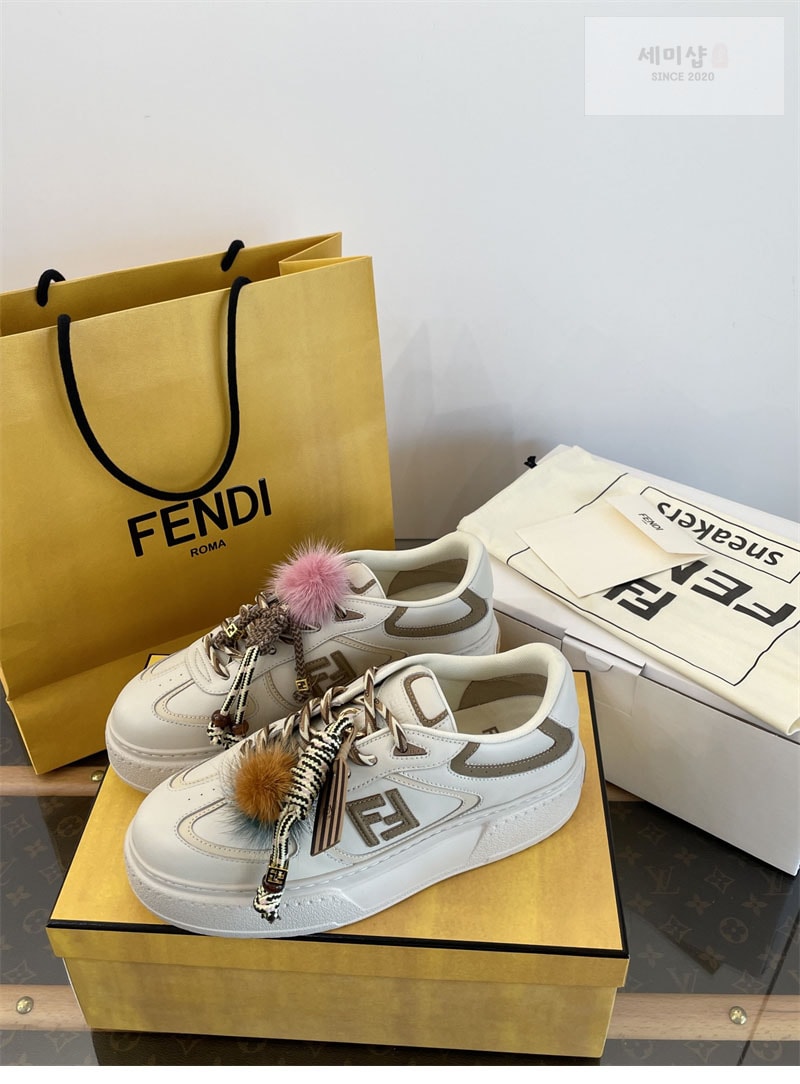 Fendi 펜디 매치 소프트 레더 로우탑 스니커즈 신발 9번 이미지