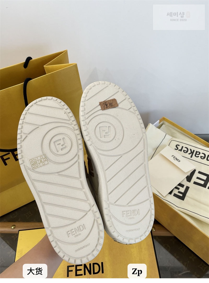 Fendi 펜디 매치 소프트 레더 로우탑 스니커즈 신발 18번 이미지