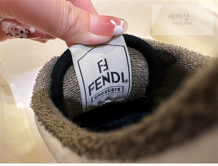 Fendi 펜디 매치 스니커즈 신발 17번 이미지