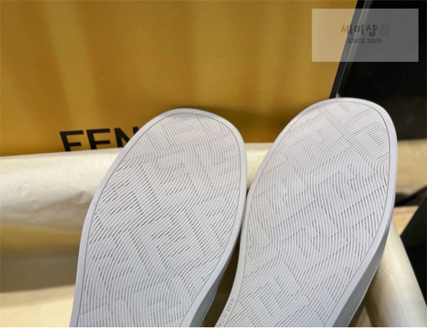 Fendi 펜디 스텝 레더 남성 스니커즈 신발 9번 이미지
