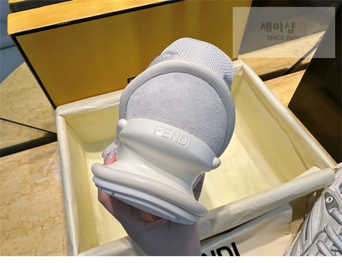 Fendi 펜디 퍼스트1 패널 로우탑 스니커즈 신발 20번 이미지
