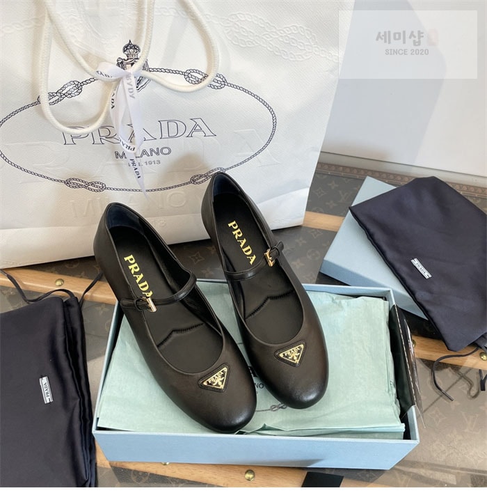 P R A D A 프라다 나파 가죽 발레리나 슈즈 브라운 신발 7번 이미지