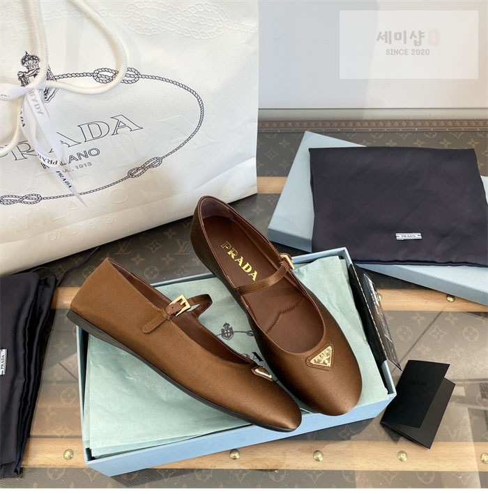 P R A D A 프라다 나파 가죽 발레리나 슈즈 브라운 신발 20번 이미지
