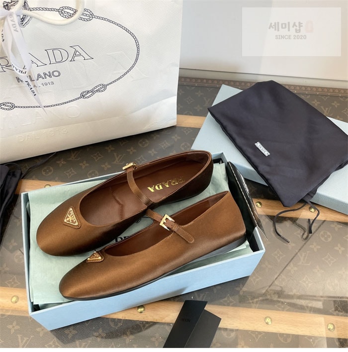 P R A D A 프라다 나파 가죽 발레리나 슈즈 브라운 신발 3번 이미지