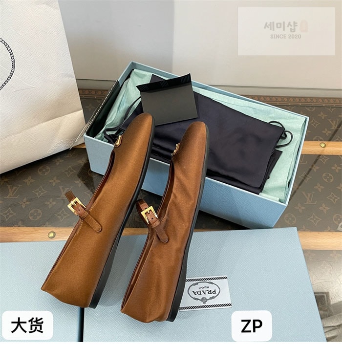 P R A D A 프라다 나파 가죽 발레리나 슈즈 브라운 신발 29번 이미지