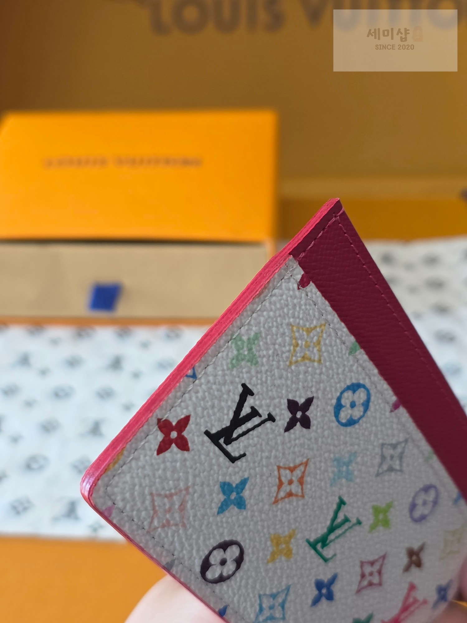 Louis Vuitton 루이비통 포르트 카르트 심플 모노그램 멀티컬러 화이트 멀티컬러 지갑 3번 이미지