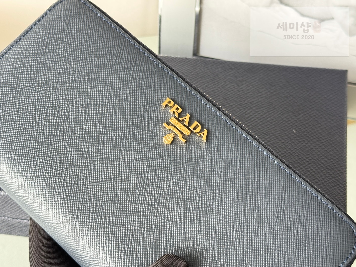 프라다 프라다 사피아노 지퍼 어라운드 1 지갑 21번 이미지