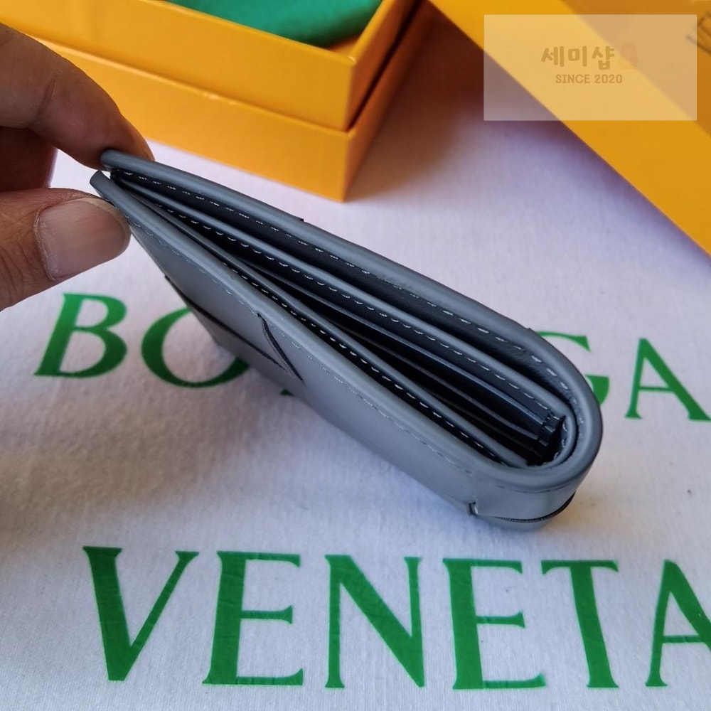 Bottega Veneta Bottega Veneta Casset Bi Fold Wallet 지갑 5번 이미지