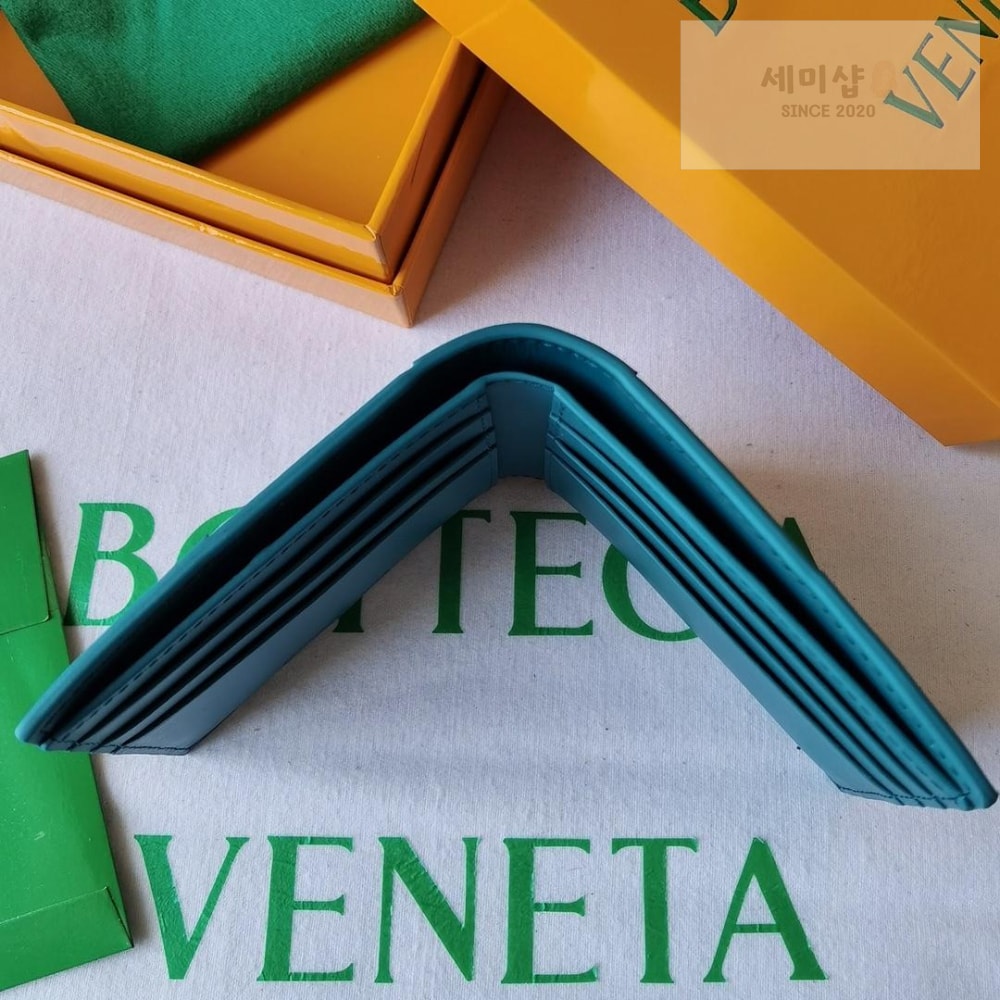 Bottega Veneta Bottega Veneta Casset Bi Fold Wallet 지갑 11번 이미지