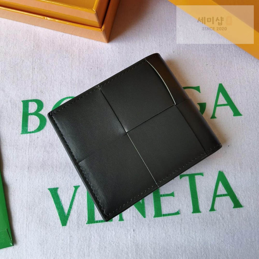 Bottega Veneta Bottega Veneta Casset Bi Fold Wallet 지갑 17번 이미지