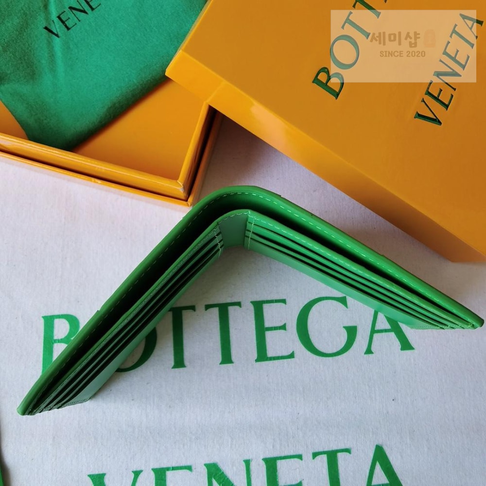 Bottega Veneta Bottega Veneta Casset Bi Fold Wallet 지갑 25번 이미지