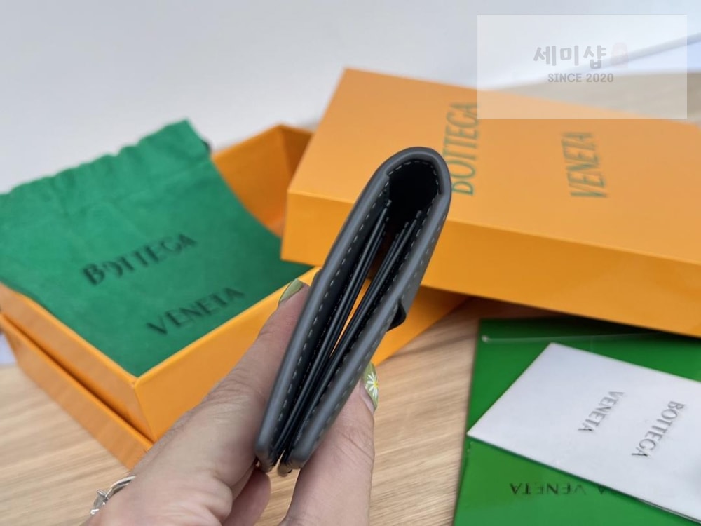 Bottega Veneta Bottega Veneta Cassete Flap Card Case 지갑 16번 이미지