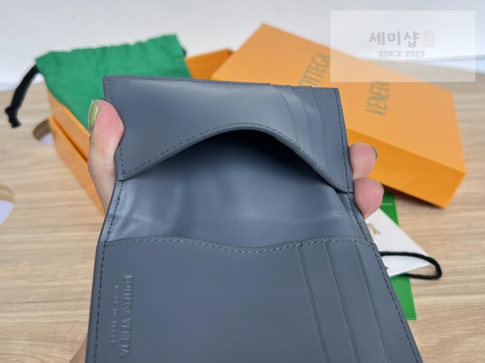 Bottega Veneta Bottega Veneta Cassete Flap Card Case 지갑 40번 이미지