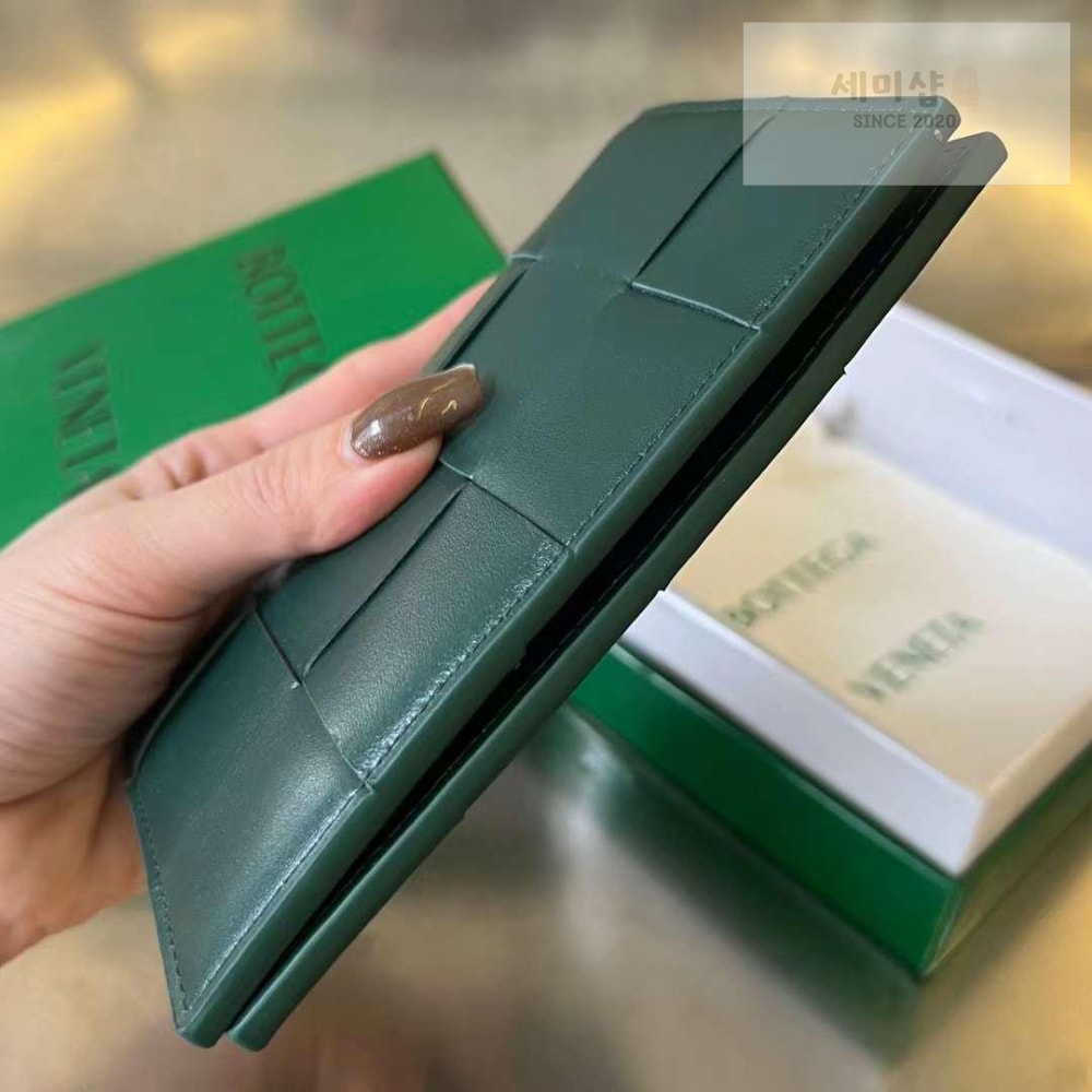 Bottega Veneta Bottega Veneta Cassette Passport Case 지갑 1번 이미지