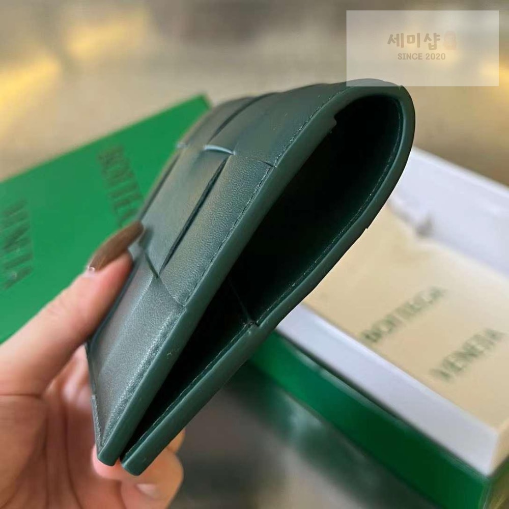 Bottega Veneta Bottega Veneta Cassette Passport Case 지갑 3번 이미지