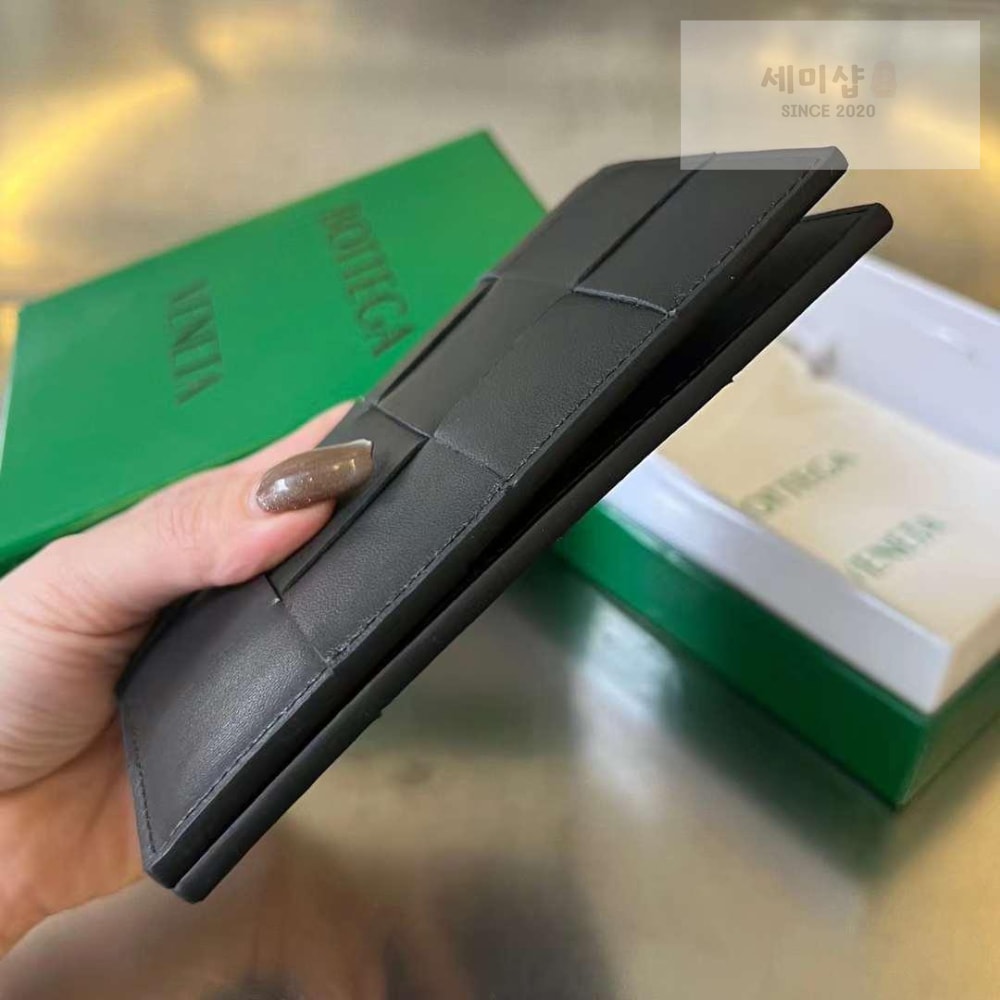 Bottega Veneta Bottega Veneta Cassette Passport Case 지갑 8번 이미지